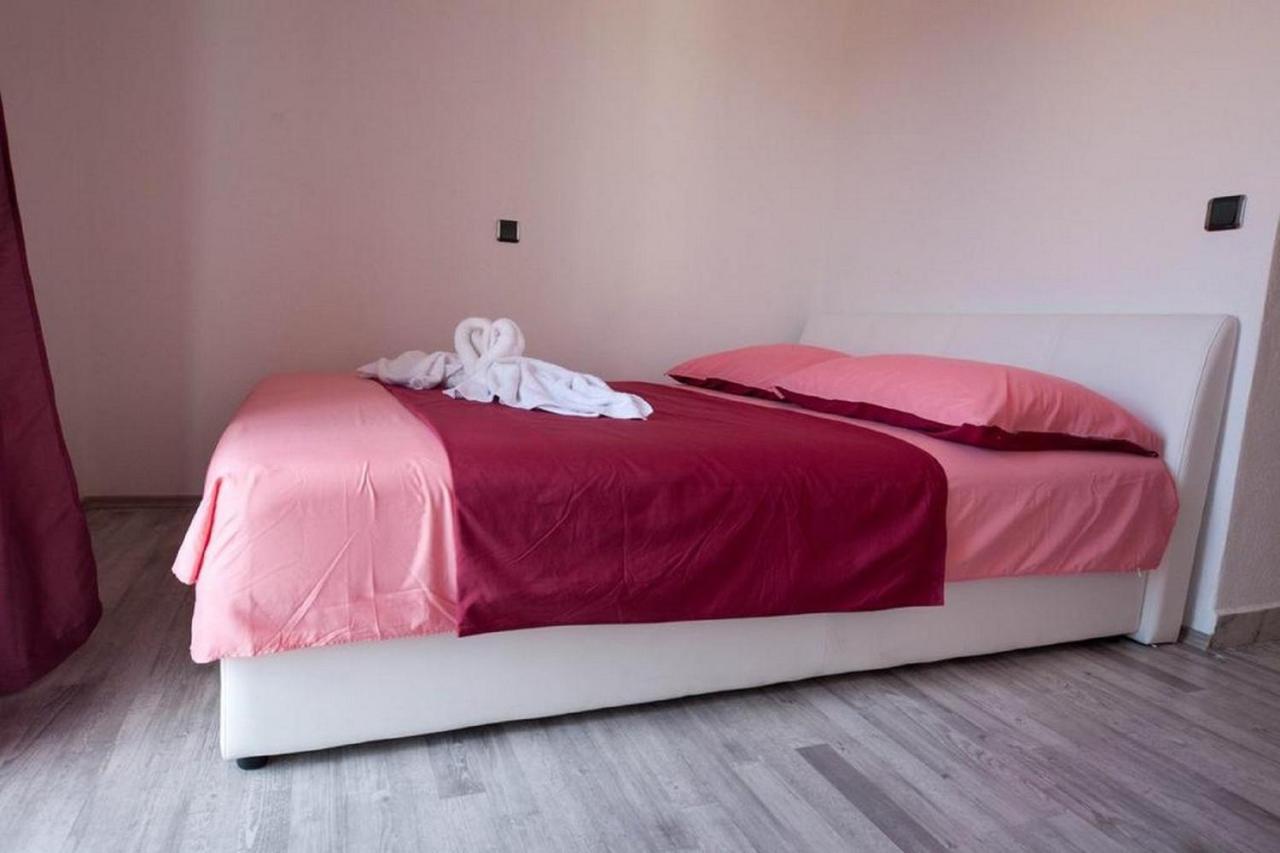 Rooms Aladino トロギール エクステリア 写真
