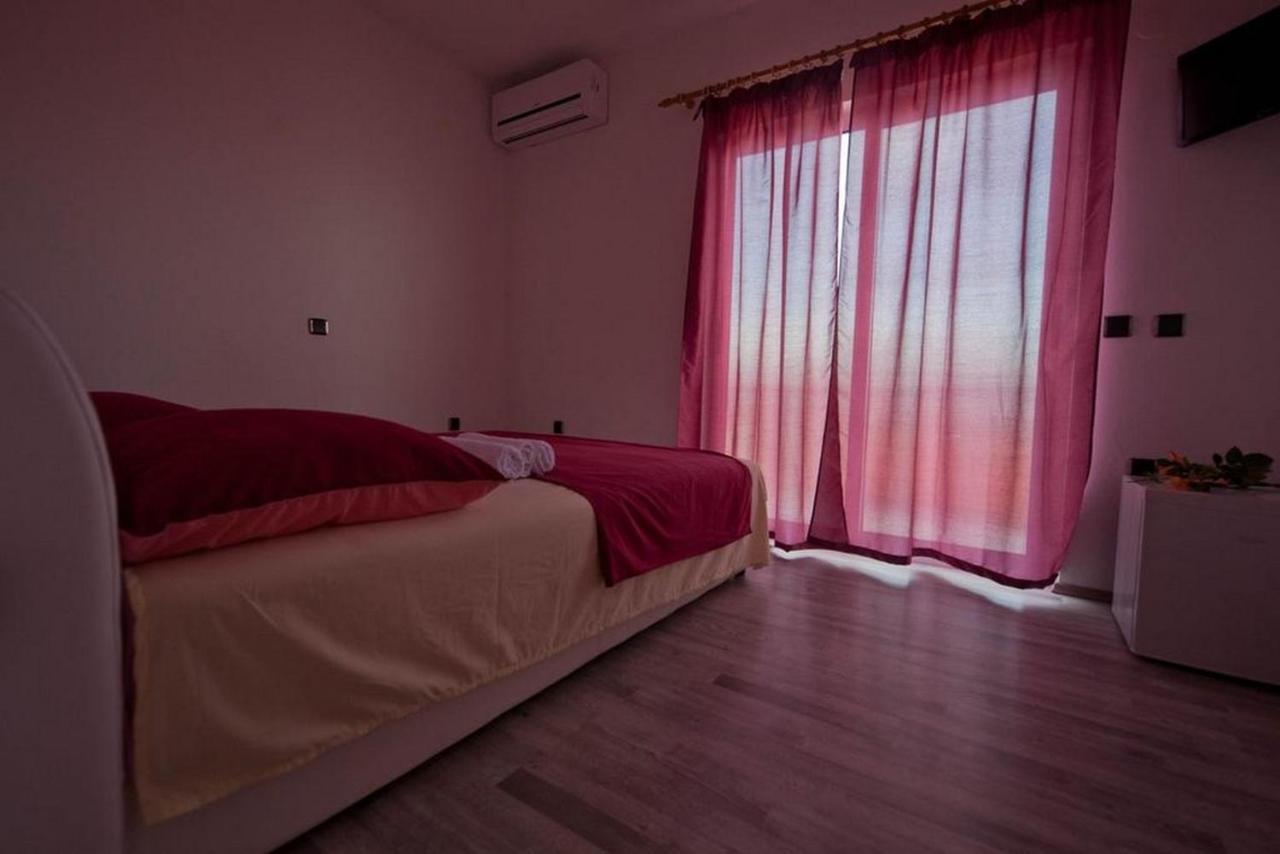 Rooms Aladino トロギール 部屋 写真