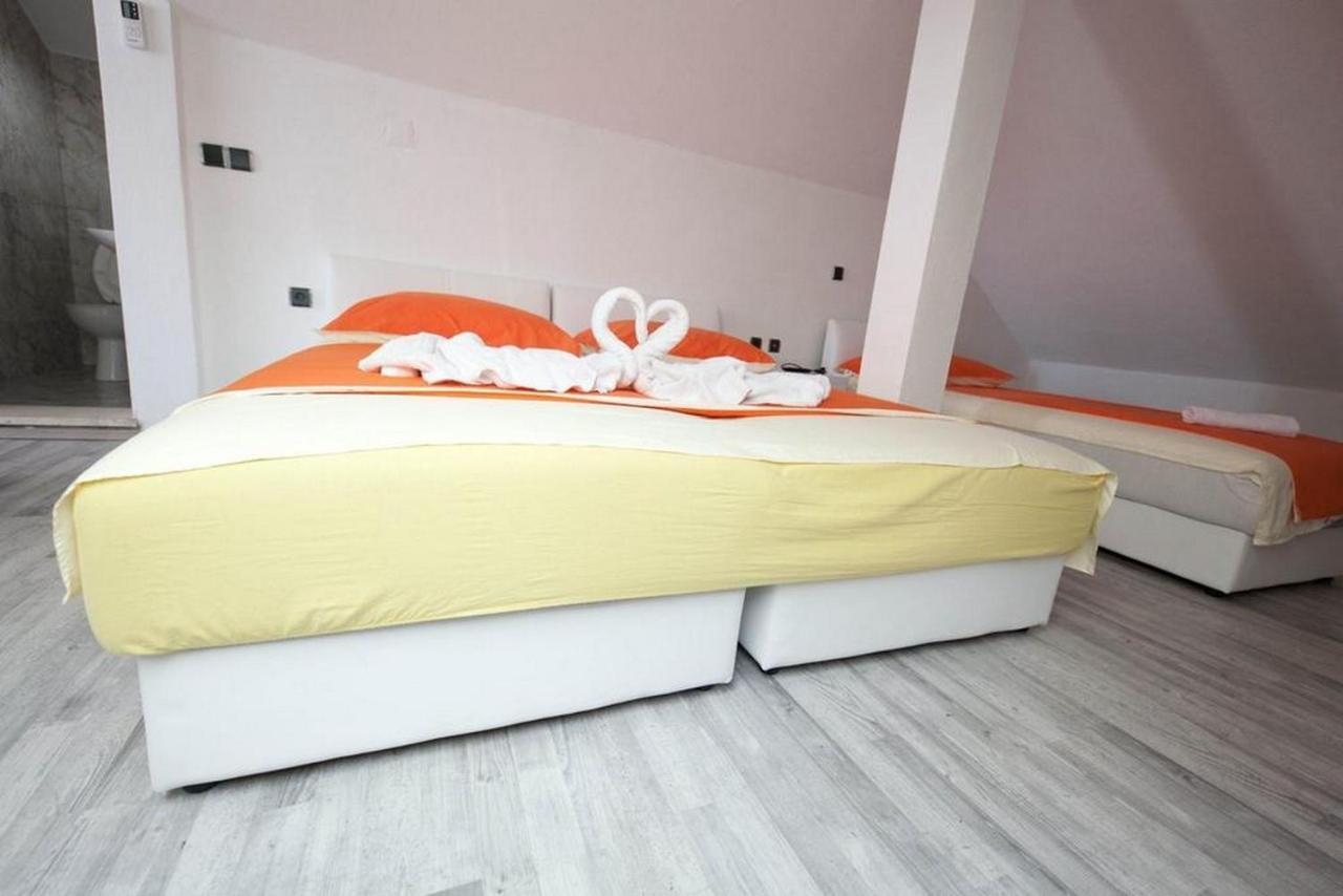 Rooms Aladino トロギール 部屋 写真